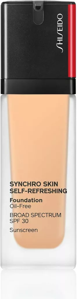 Ilustramos nessa imagem um frasco da base Shiseido Synchro Skin Self-Refreshing Foundation ideal para pele madura e com rugas