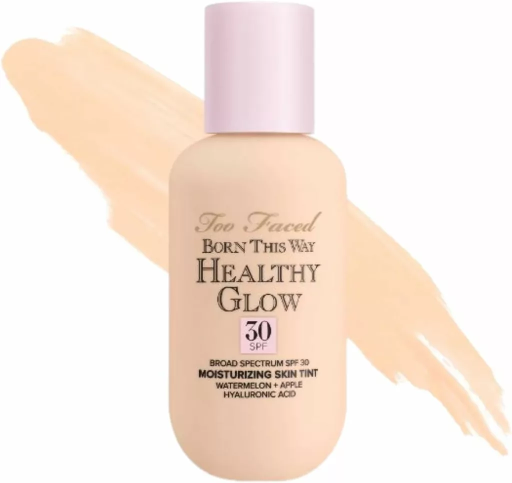 Ilustramos nessa imagem um frasco da base com protetor solar Too Faced Born This Way Healthy Glow SPF 30-Skin-Tint-Foundation ideal para sua pele